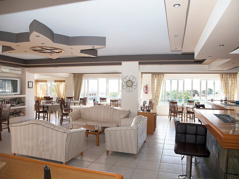Athinoula Hotel 24
