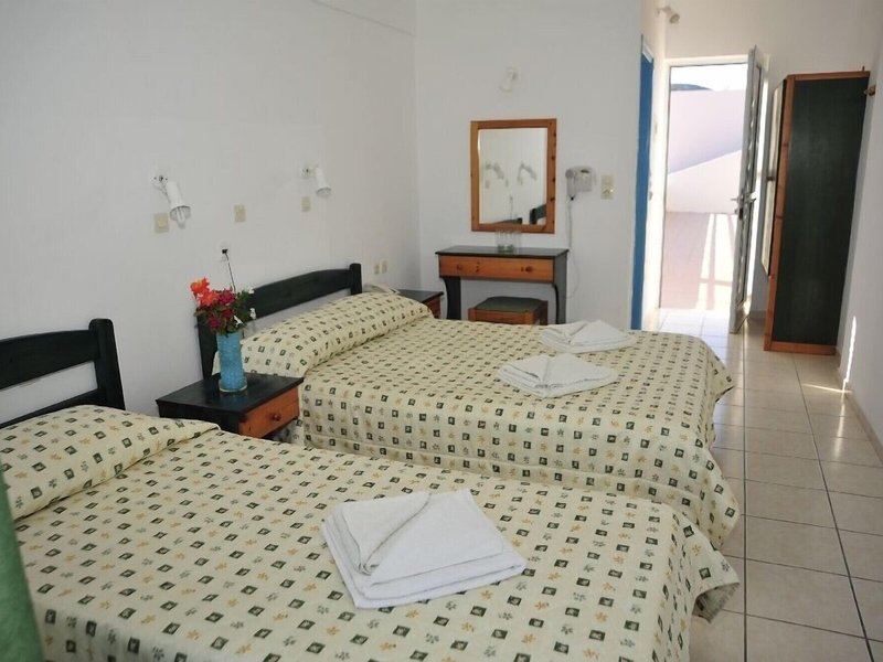 Athinoula Hotel 41