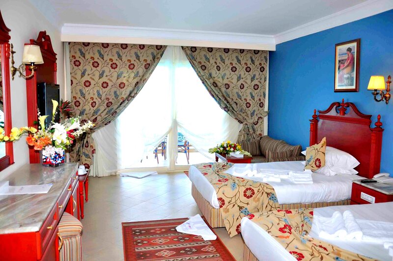 Titanic Palace 128
