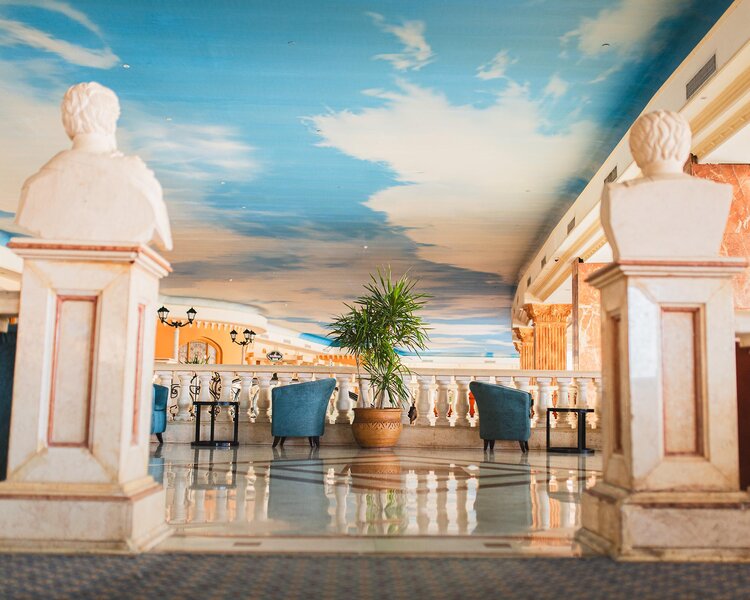 Titanic Palace 113