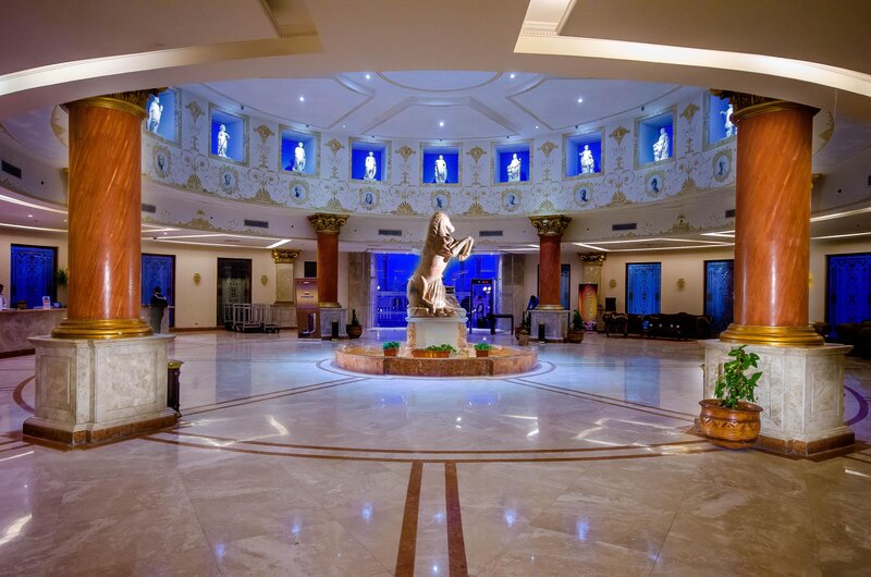 Titanic Palace 114