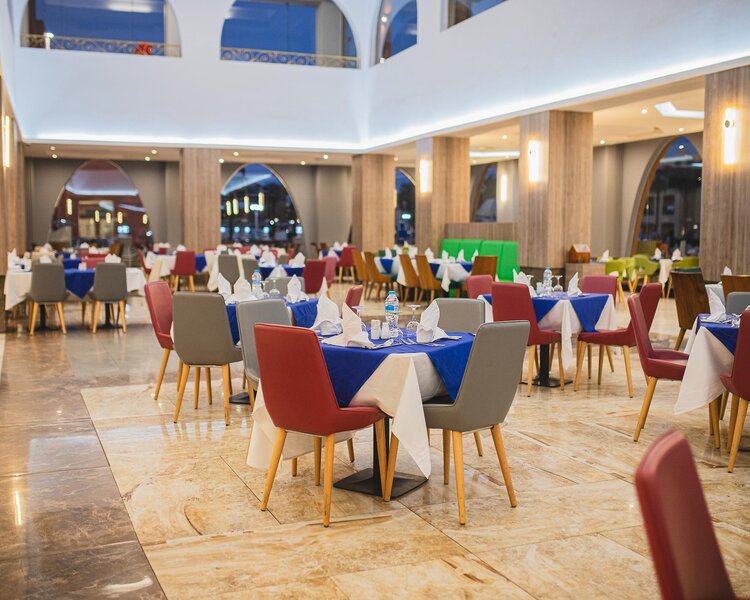 Titanic Palace 125