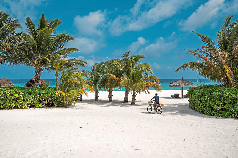 Constance Moofushi Maldives 3 - Beach
