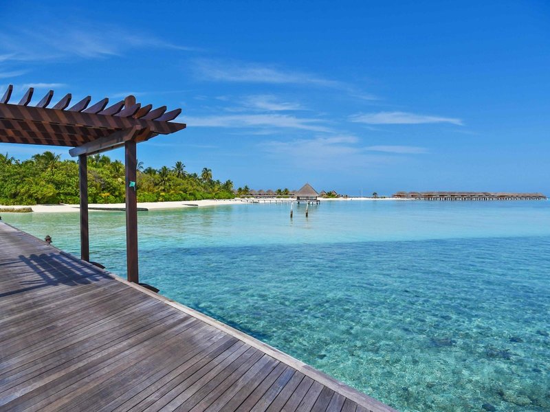 Constance Moofushi Maldives 5 - Landscape