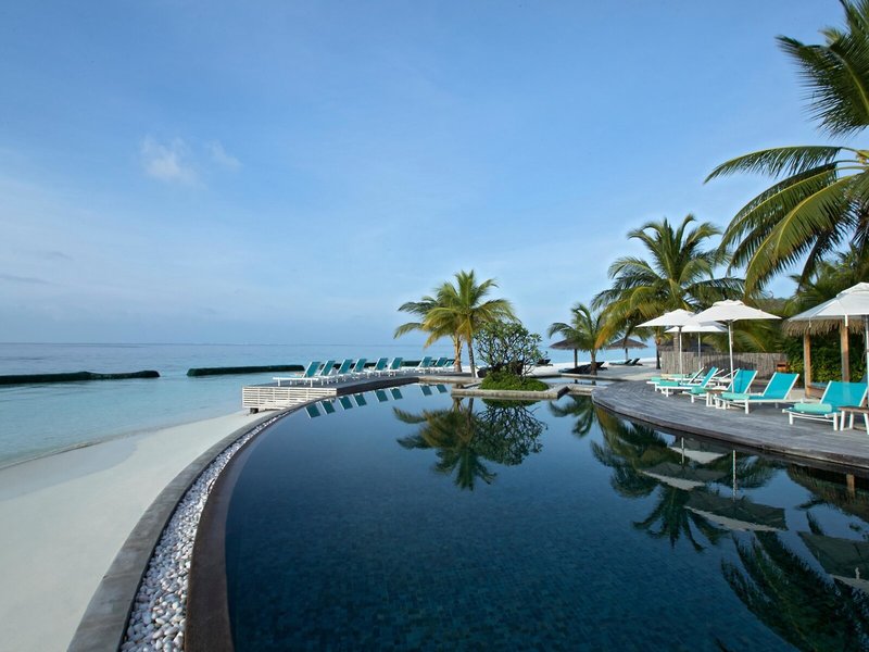 Constance Moofushi Maldives 21 - Outdoor Pool