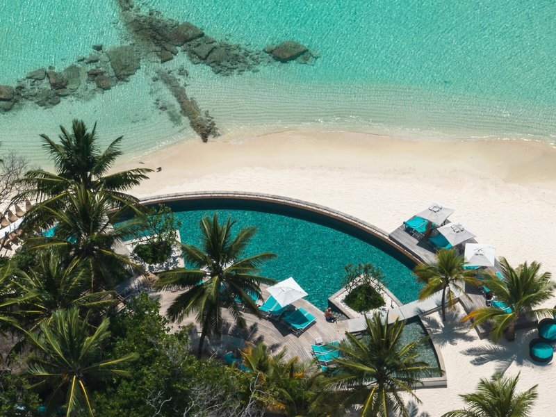 Constance Moofushi Maldives 26 - Outdoor Pool