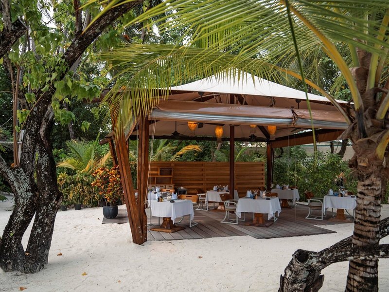 Constance Moofushi Maldives 35 - Restaurant