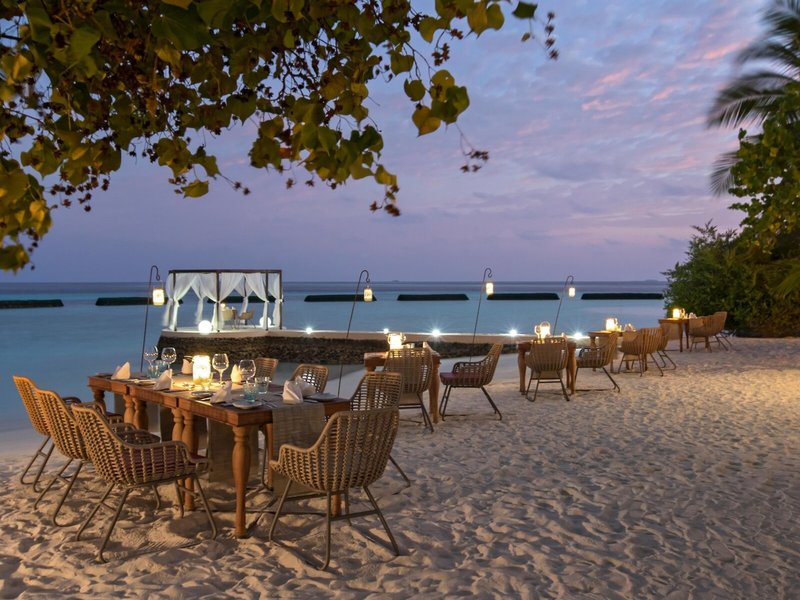 Constance Moofushi Maldives 37 - Restaurant