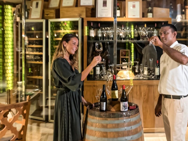 Constance Moofushi Maldives 43 - Restaurant