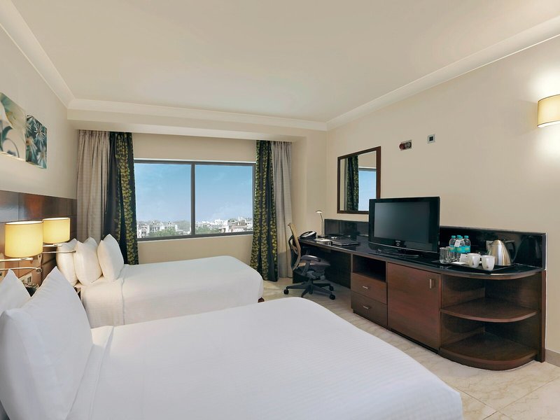 Hilton Garden Inn New Delhi 16