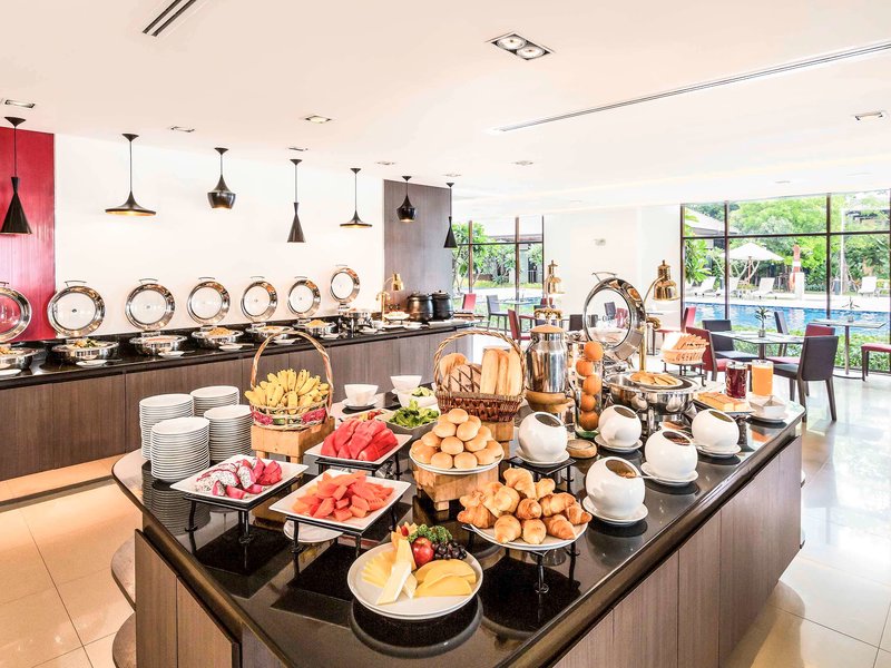 ibis Bangkok Riverside Hotel 11