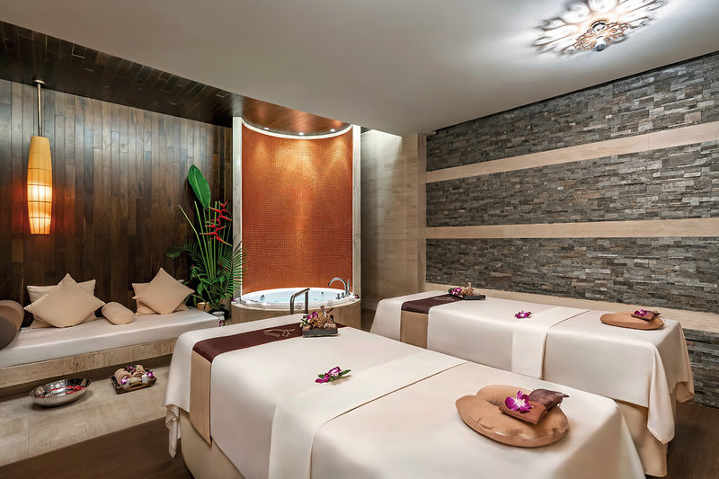 Centara Grand Beach Resort Phuket 14