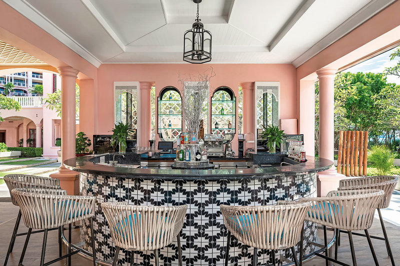 Centara Grand Beach Resort Phuket 10