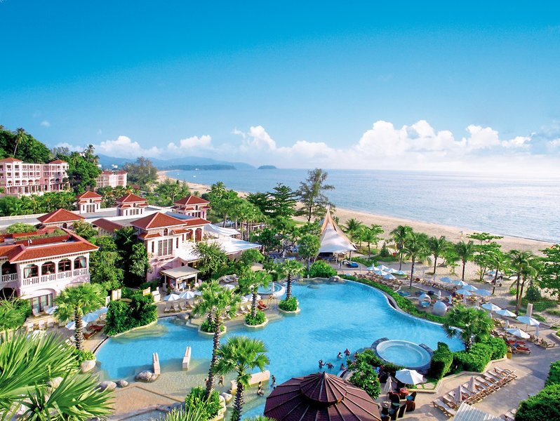 Centara Grand Beach Resort Phuket 15