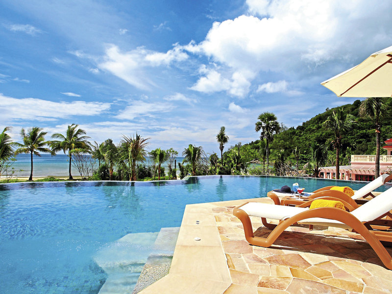 Centara Grand Beach Resort Phuket 12