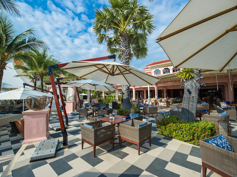 Centara Grand Beach Resort Phuket 20