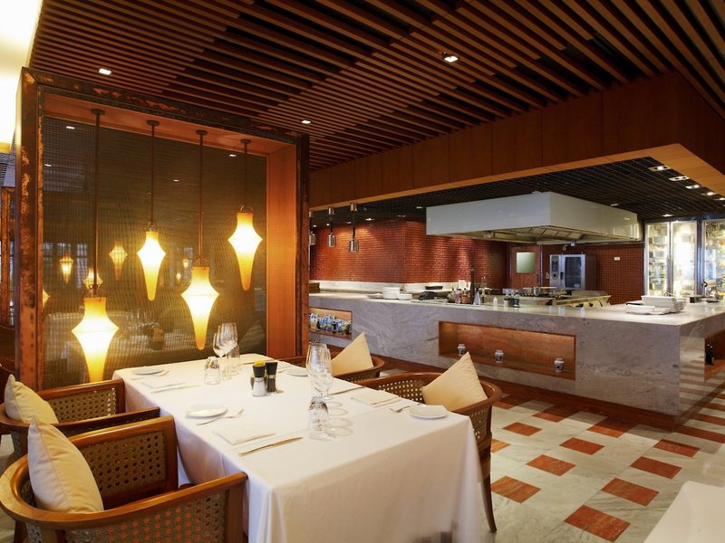 Centara Grand Beach Resort Phuket 23