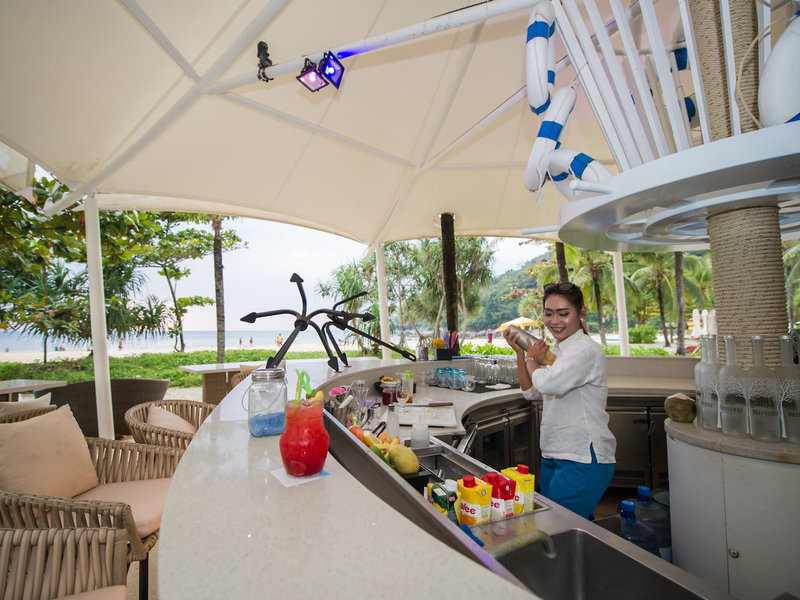 Centara Grand Beach Resort Phuket 34