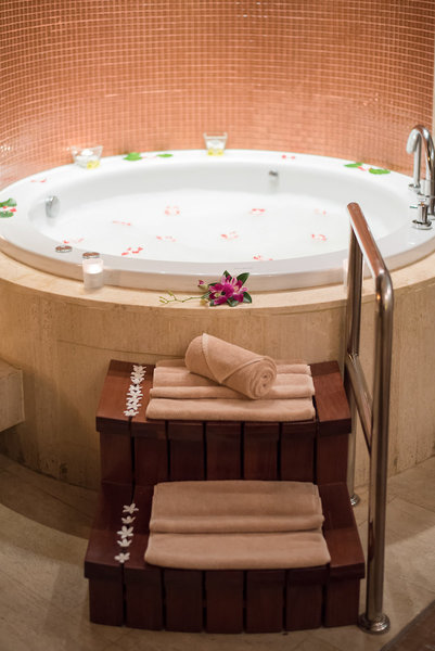 Centara Grand Beach Resort Phuket 44