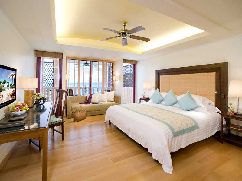 Centara Grand Beach Resort Phuket 50