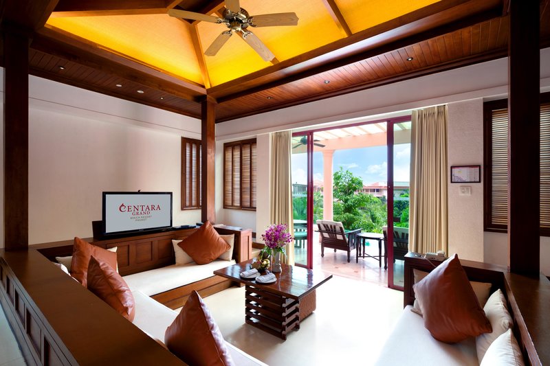 Centara Grand Beach Resort Phuket 8