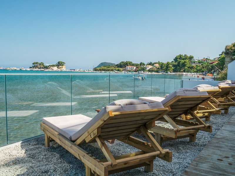 Denise Beach Hotel 8