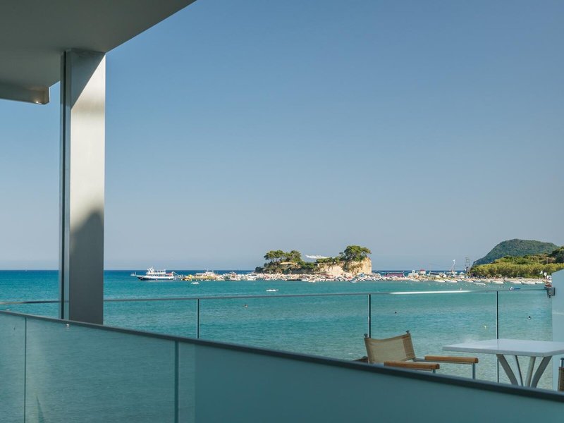 Denise Beach Hotel 9