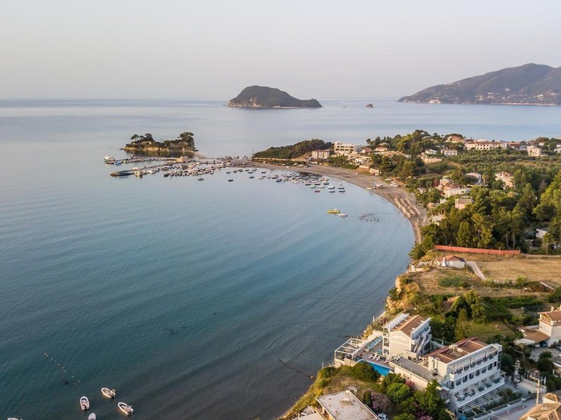 Denise Beach Hotel 11