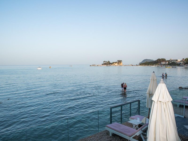 Denise Beach Hotel 12