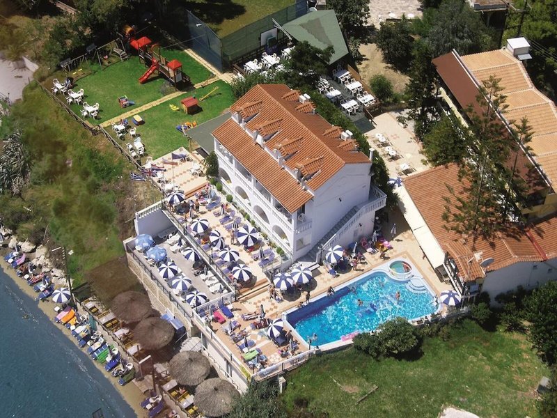 Denise Beach Hotel 16