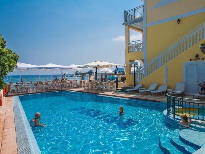 Denise Beach Hotel 24