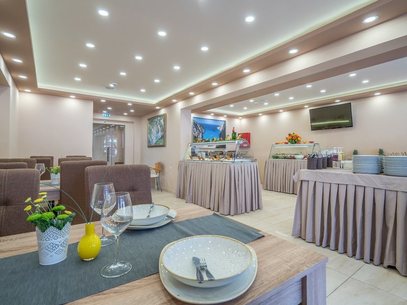 Denise Beach Hotel 35