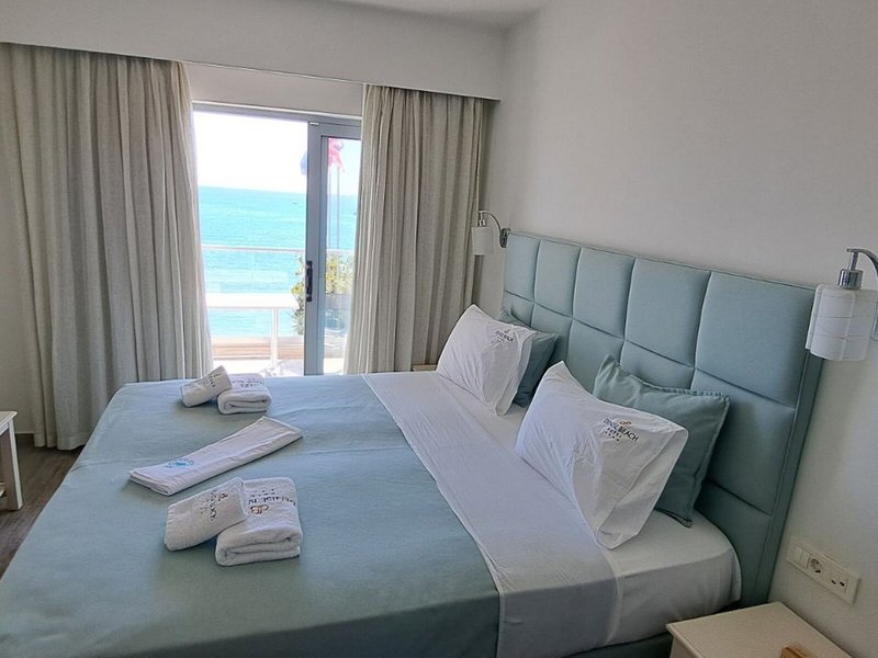 Denise Beach Hotel 40