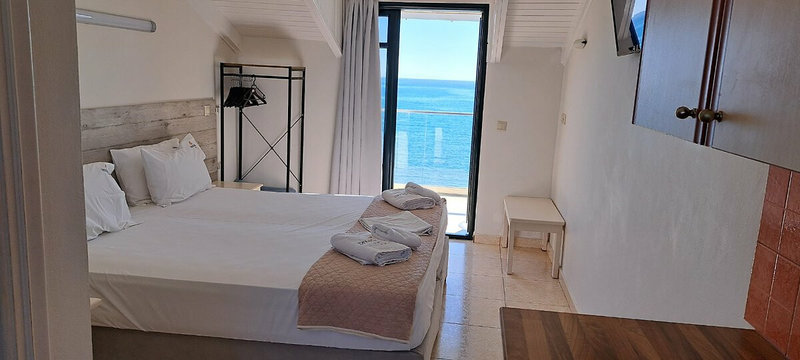 Denise Beach Hotel 16