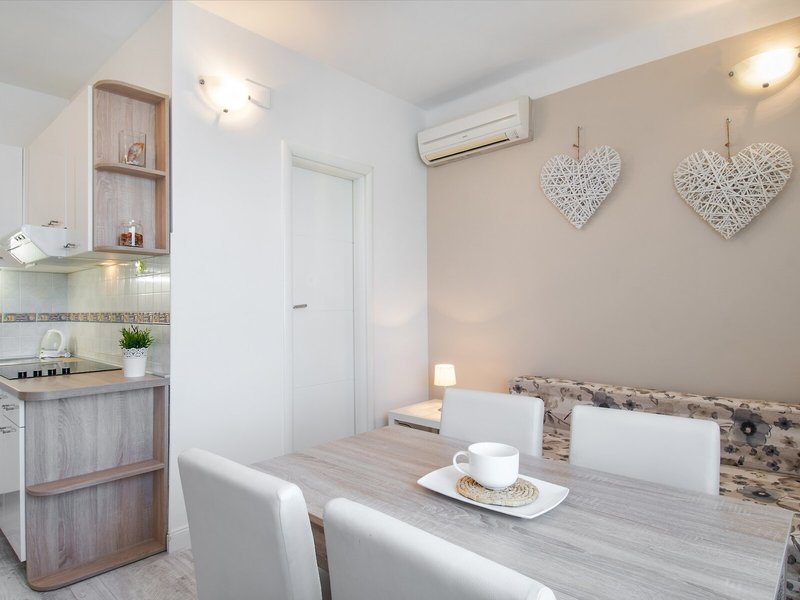 Apartmani Hotel Pavlov 12