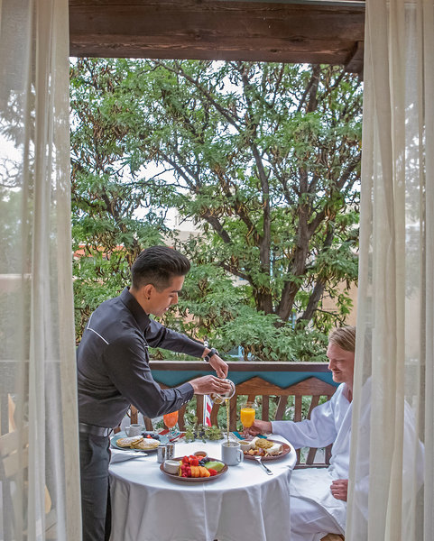 Rosewood Inn of the Anasazi