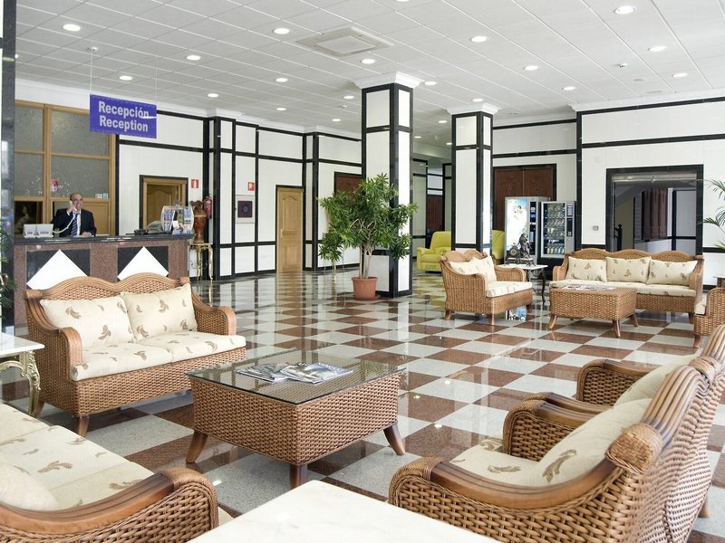 Apartamentos Nuria Sol 12