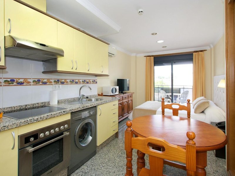 Apartamentos Nuria Sol 18