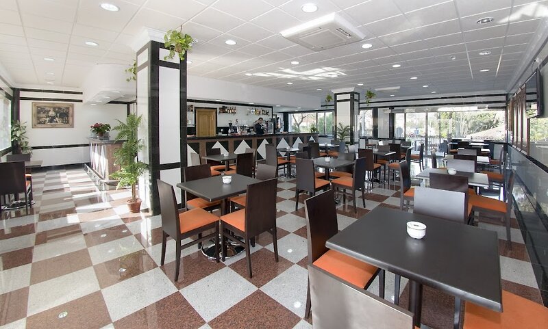 Apartamentos Nuria Sol 4