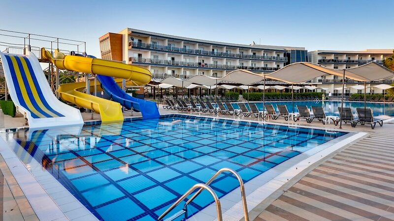 Royal Beach Club Hotel 8