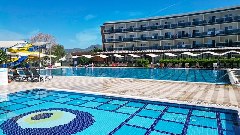 Royal Beach Club Hotel 9