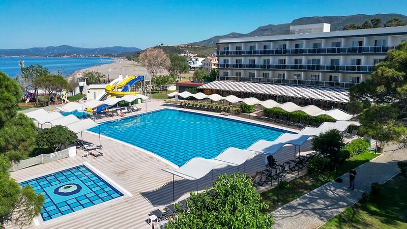 Royal Beach Club Hotel 10