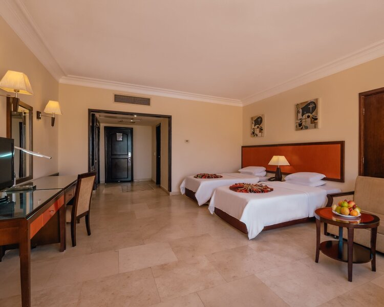 AMC Royal Hotel & Spa 25