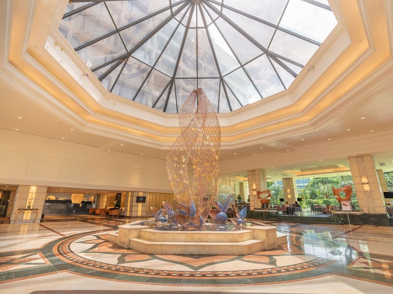 Cinnamon Grand Hotel 12