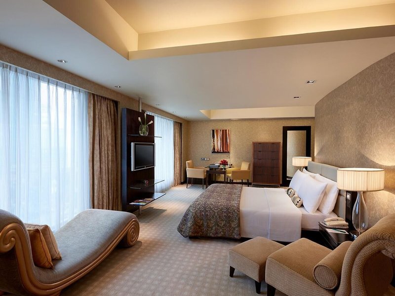 Cinnamon Grand Hotel 34