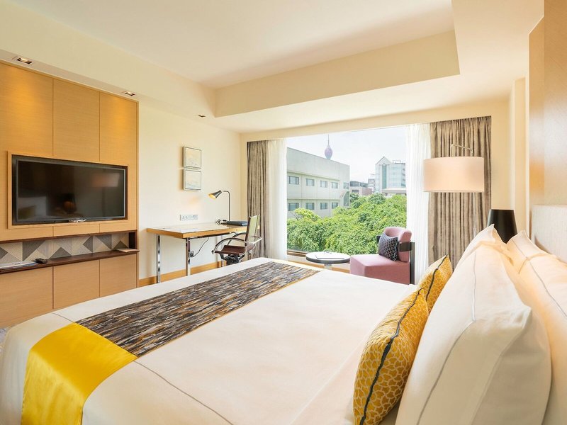 Cinnamon Grand Hotel 38