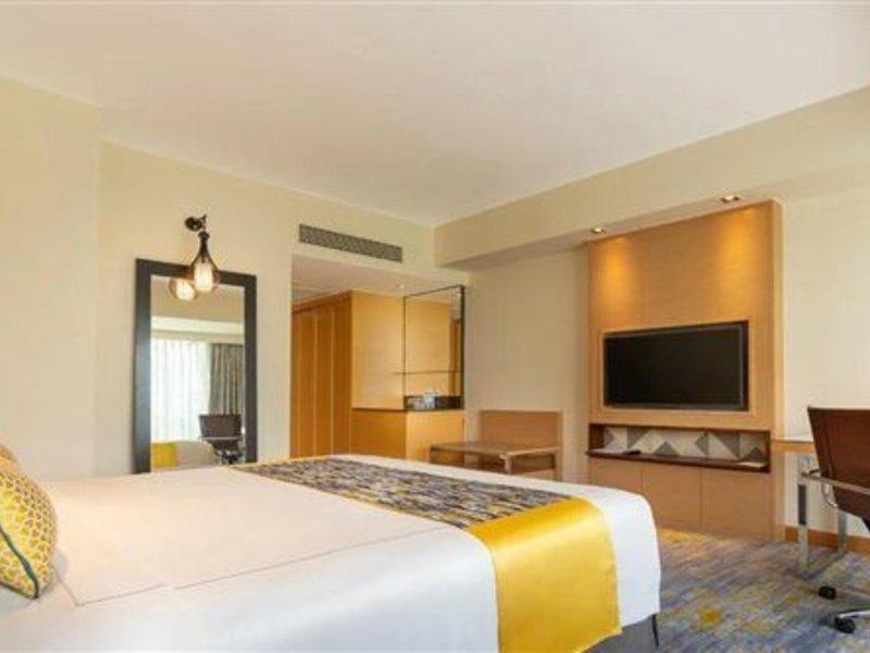 Cinnamon Grand Hotel 44