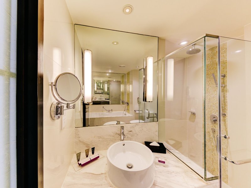 Cinnamon Grand Hotel 46
