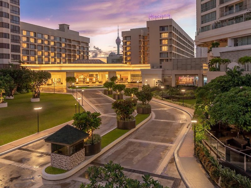 Cinnamon Grand Hotel 4