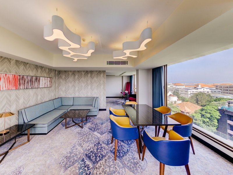 Cinnamon Grand Hotel 20